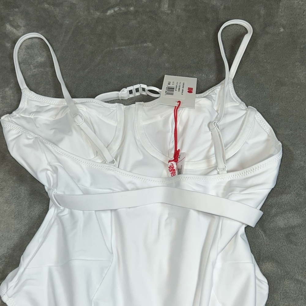 solid & striped the spencer cream swiming one piece orderA1 - Picture 7 of 8